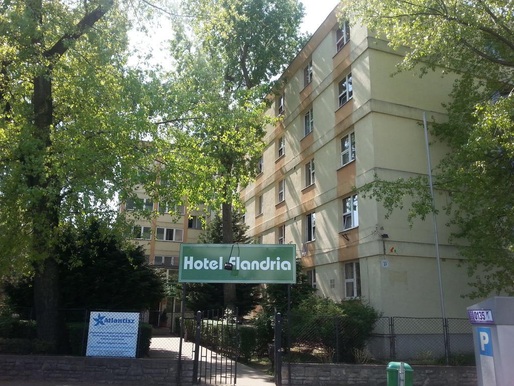 Hostel Flandria Budapeste Exterior foto